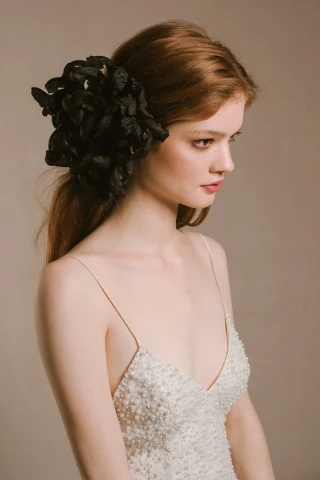 Kwiat Flowerbomb Czarny