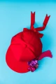 65-czapka-z-daszkiem-kokarda-i-broszka-Gigi-Cherry-Red-baseball-cap-with-bow-259pln