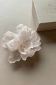1e-jedwabny-kwiat-różowy-broszka-decolove-silk-flower-pin.jpg