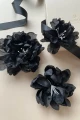 5f-jedwabny-kwiat-czarny-broszka-decolove-black-silk-flower-pin.jpg
