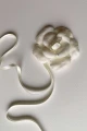 8-jedwabna-kwiatowa-spinka-Decolove-camellia-silk-flower-pin.jpg