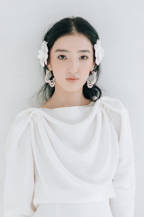 spinki-z-jedwabnymi-kwiatami-decolove-camellia-silk-flowers-bobby-pins-x.jpg