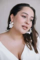 12b-jedwabne-kwiatowe-kolczyki-Decolove-gardenia-silk-flower-hoops.jpg