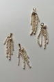 30a-klipsy-z-perel-korali-Decolove-josephine-pearl-coral-clips.jpg