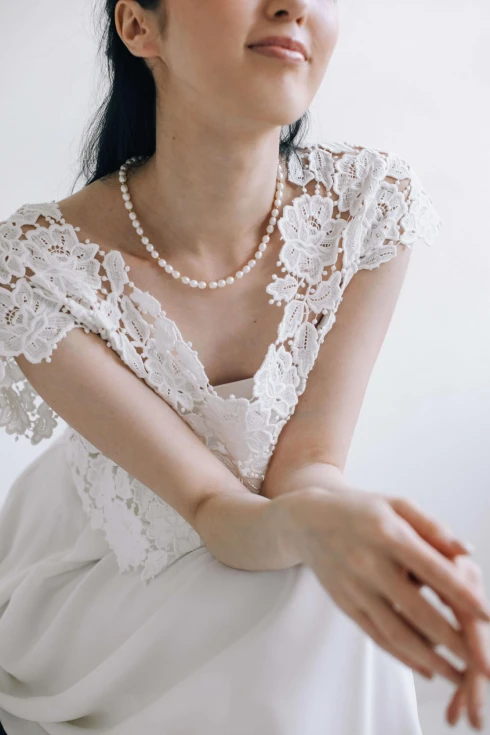 44b-naszyjnik-z-perel-Decolove-clara-pearl-necklace.jpg