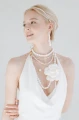 jedwabna-broszka-z-kwiatem-decolove-camellia-silk-flower-brooch-3.jpg