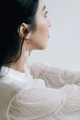 31c-kolczyki-z-macicy-perlowej-Decolove-baby-gilda-mother-of-pearl-earrings.jpg