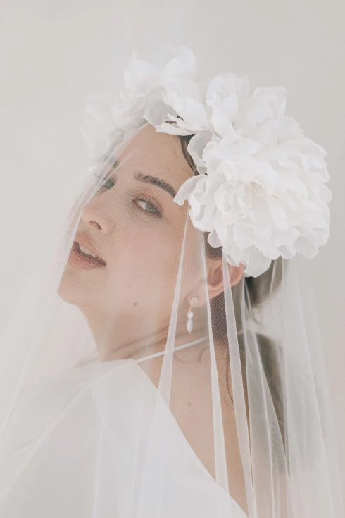 slubna-opaska-z duzymi-kwiatami-decolove-silk-flower-bridal-headband-2.jpg