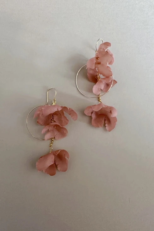 43-Kolczyki-Tuberose-jedwabne-kwiaty-Decolove-299pln-silk-flower-earrings.jpg