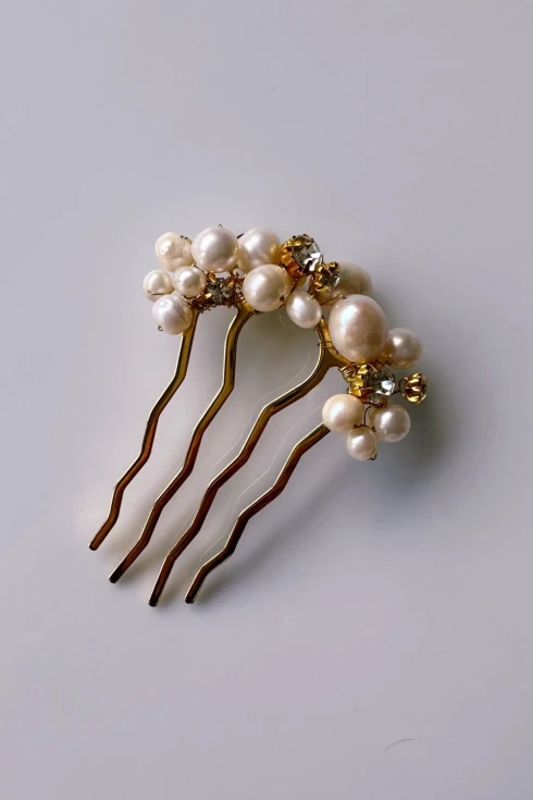 30-grzybuk-z-perel-i-krysztalow-decolove-crystal-clara-haircomb.jpg