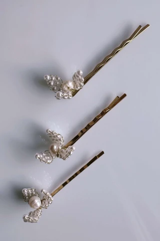 Wsuwki Pearl Bell