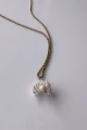32-naszyjnik-z-perel-decolove-pearl-bell-necklace.jpg
